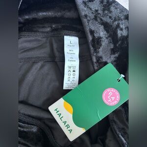 HALARA Black Joggers